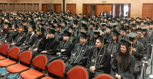 232 jóvenes de Bogotá se gradúan con la estrategia ‘La U en Tu Colegio’